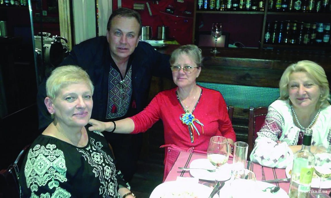 Зліва направо: Леся Утриско, Петро Варцаба, Любов Толмачова-Волощук та Анна Дудич